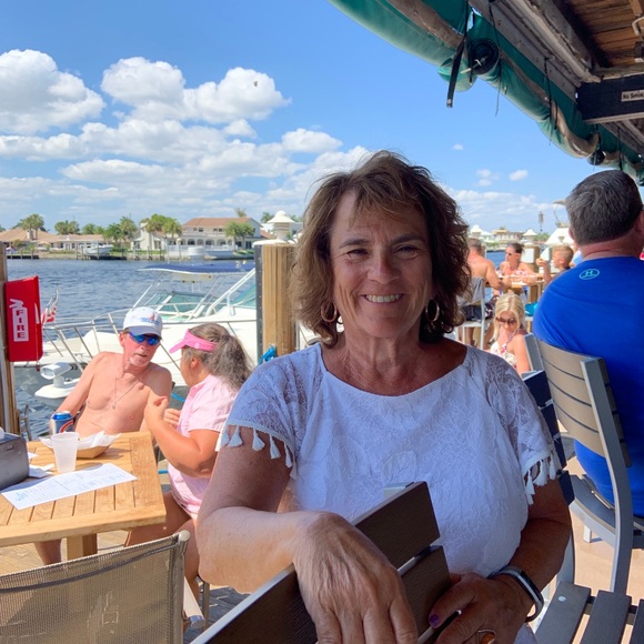 Meet your Posher, Ellen - Picture 1 of 1